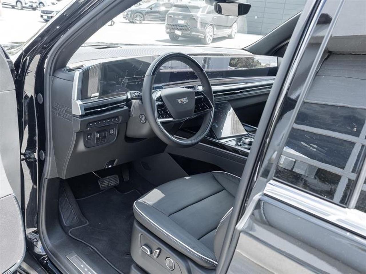 2026 Cadillac Escalade LUXURY Photo