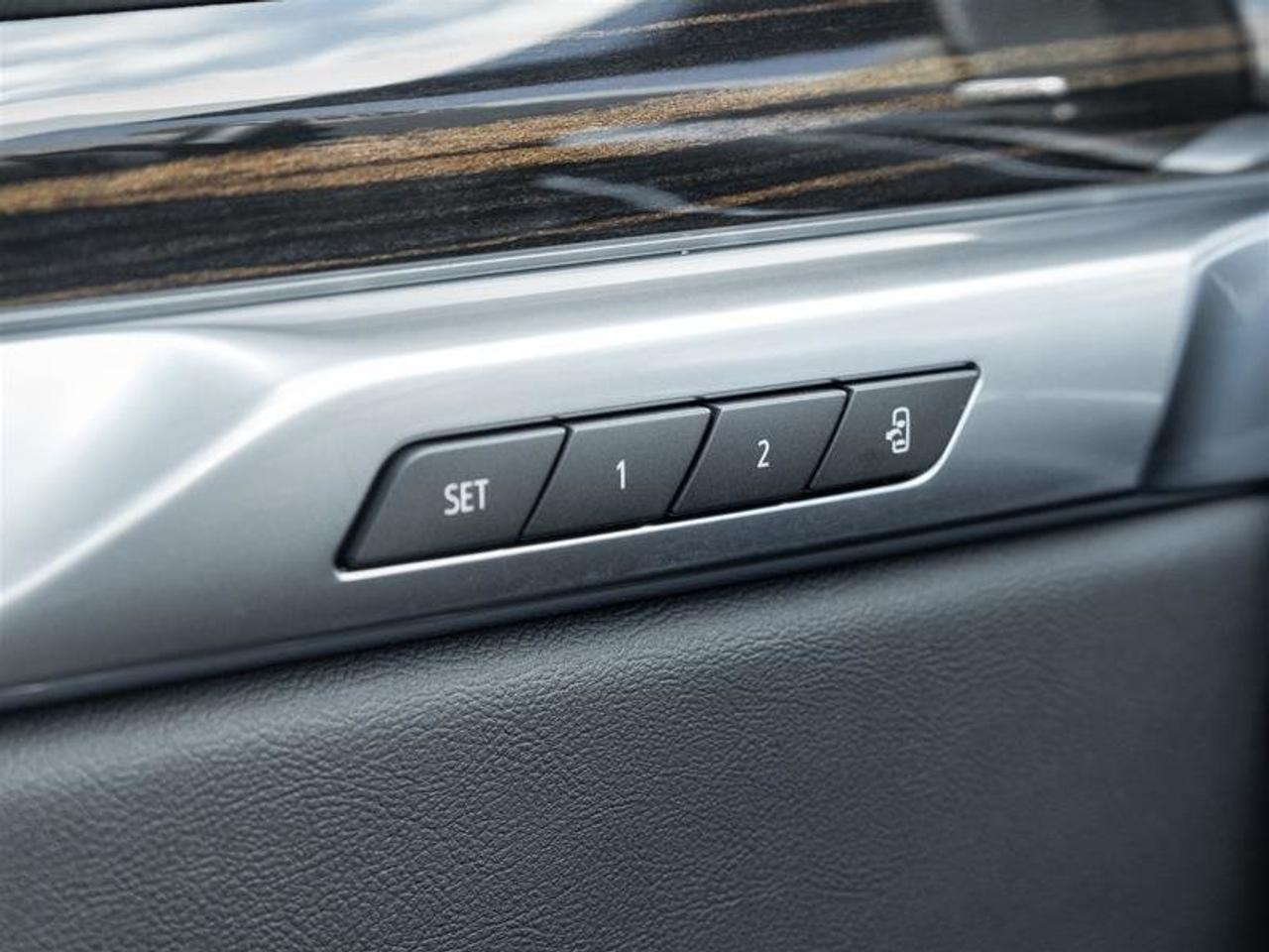 2026 Cadillac Escalade LUXURY Photo