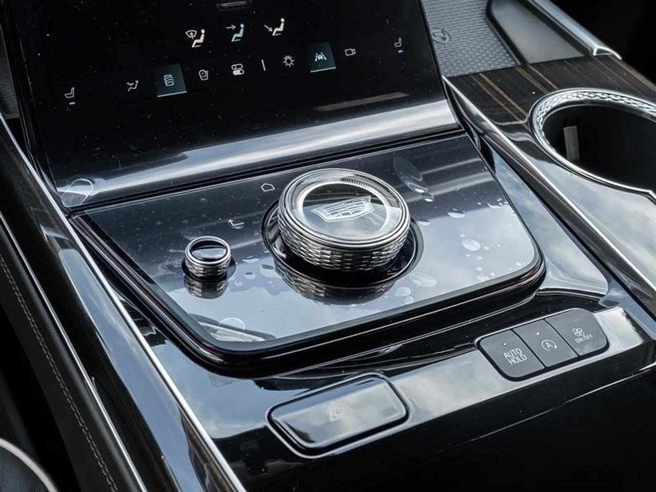 2026 Cadillac Escalade LUXURY Photo