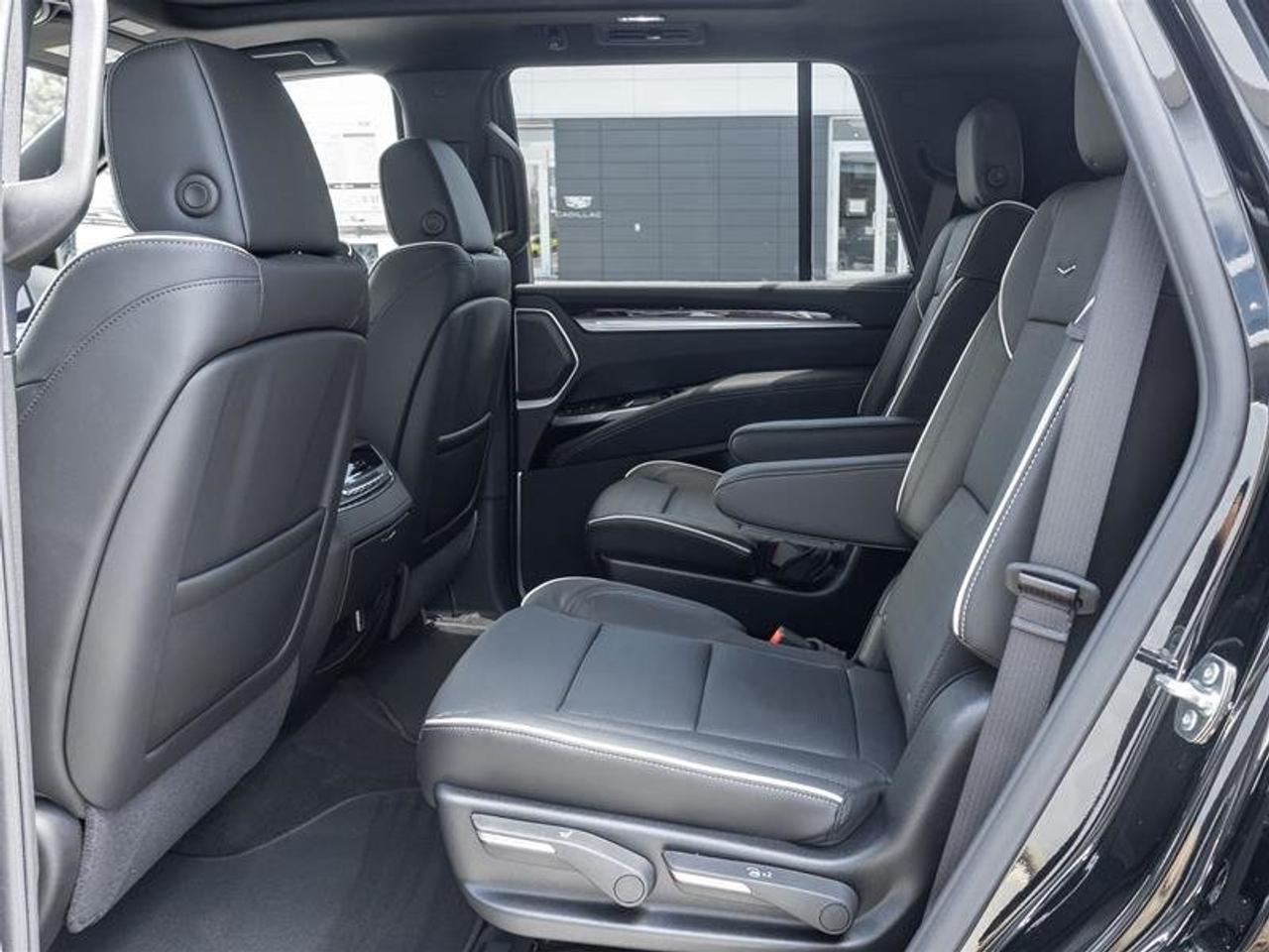2026 Cadillac Escalade LUXURY Photo
