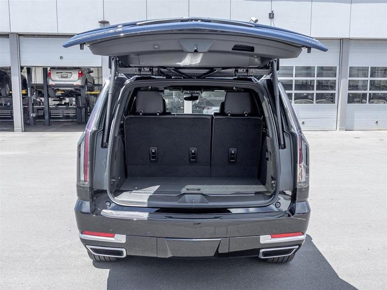 2026 Cadillac Escalade LUXURY Photo