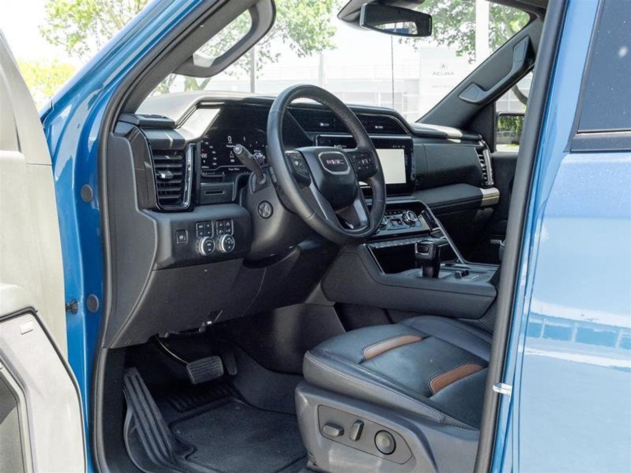 2024 GMC Sierra 1500 Crew Cab Short Box 4-Wheel Drive AT4 Photo