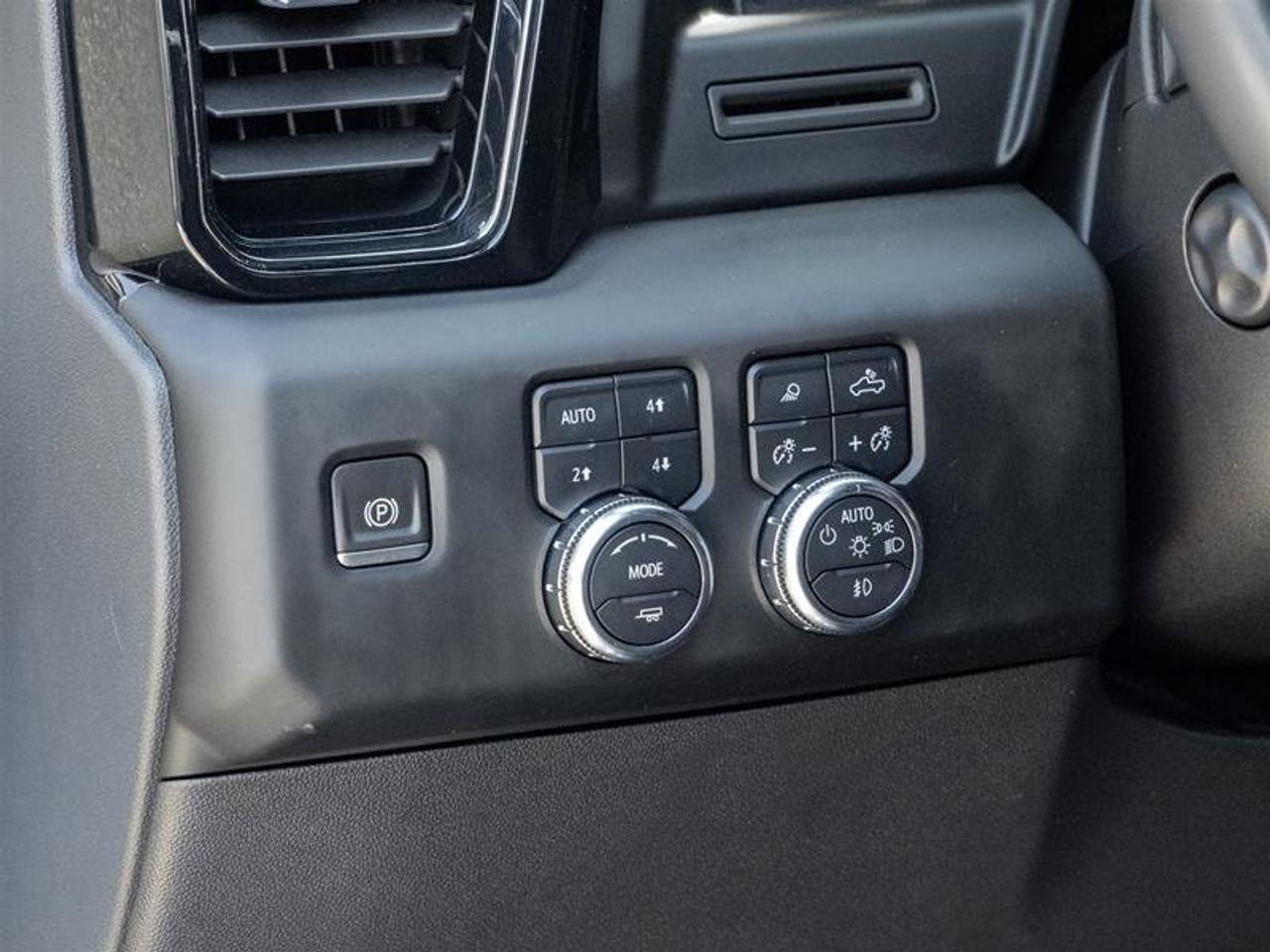 2024 GMC Sierra 1500 Crew Cab Short Box 4-Wheel Drive AT4 Photo