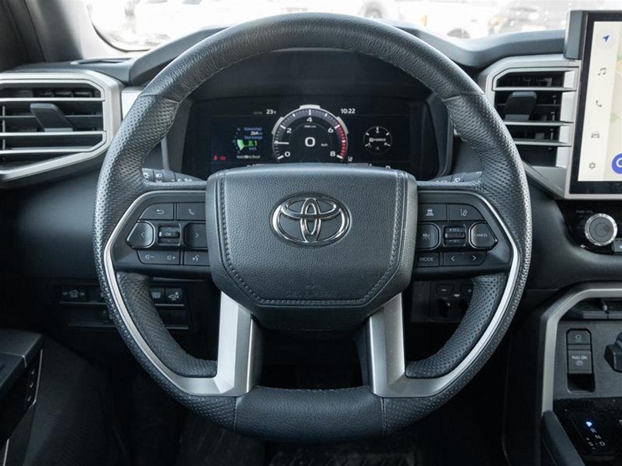 2025 Toyota Tundra 4X4 Tundra CrewMax Limited Pano Sunroof | Backup Cam | Navi | Heated Seats | Wireless Charging | Limited Photo