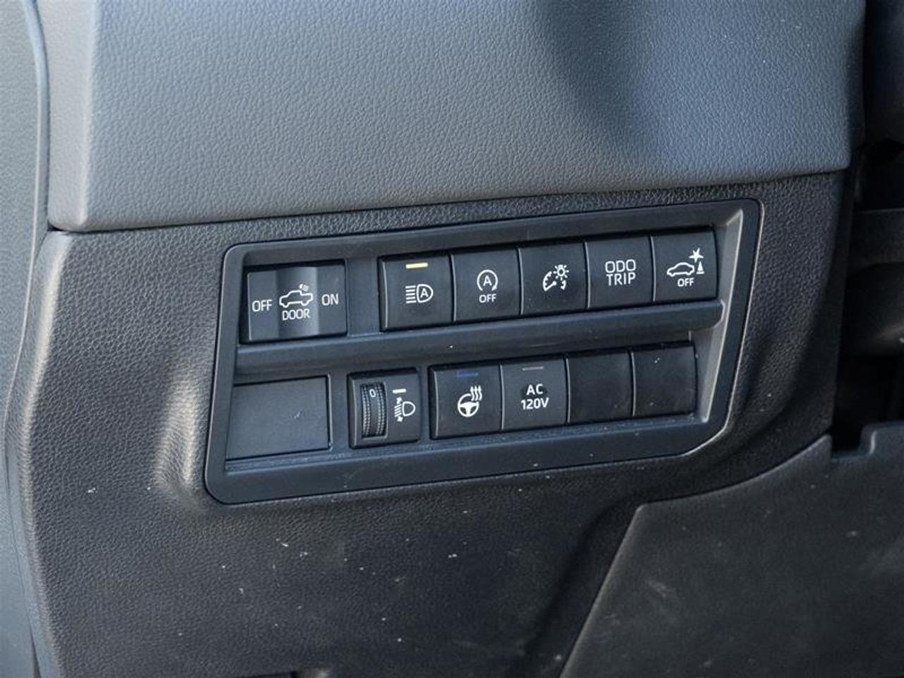 2025 Toyota Tundra 4X4 Tundra CrewMax Limited Pano Sunroof | Backup Cam | Navi | Heated Seats | Wireless Charging | Limited Photo