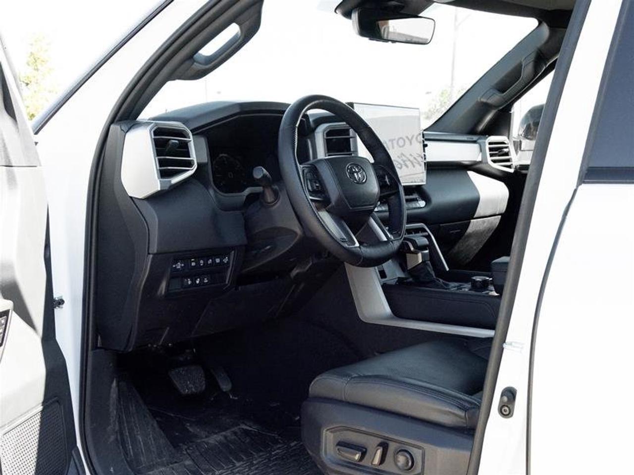 2025 Toyota Tundra 4X4 Tundra CrewMax Limited Pano Sunroof | Backup Cam | Navi | Heated Seats | Wireless Charging | Limited Photo