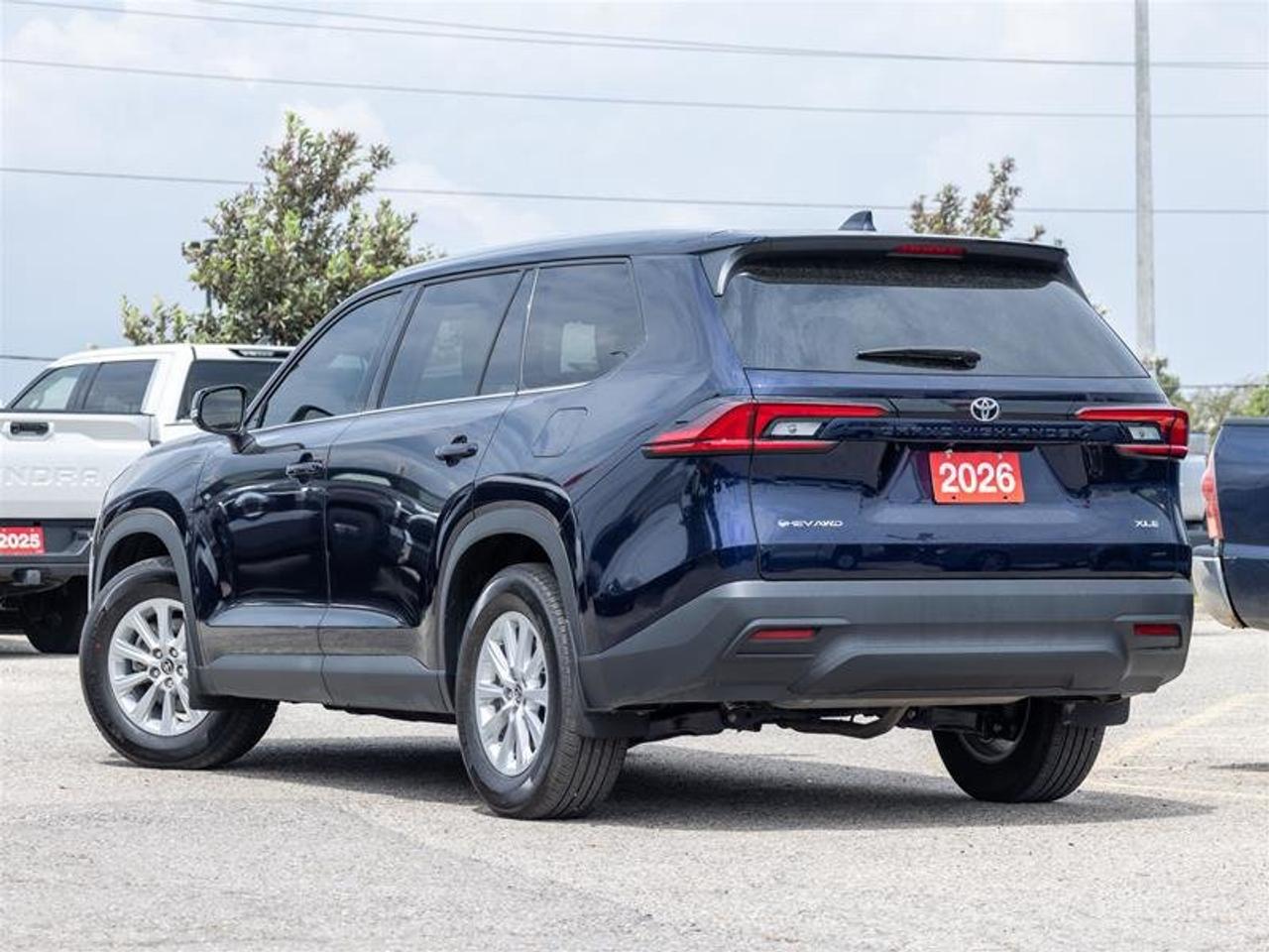 2026 Toyota Grand Highlander Hyb rid XLE AW Sunroof | Backup Cam | Heated Seats | Wireless Charging | XLE Photo