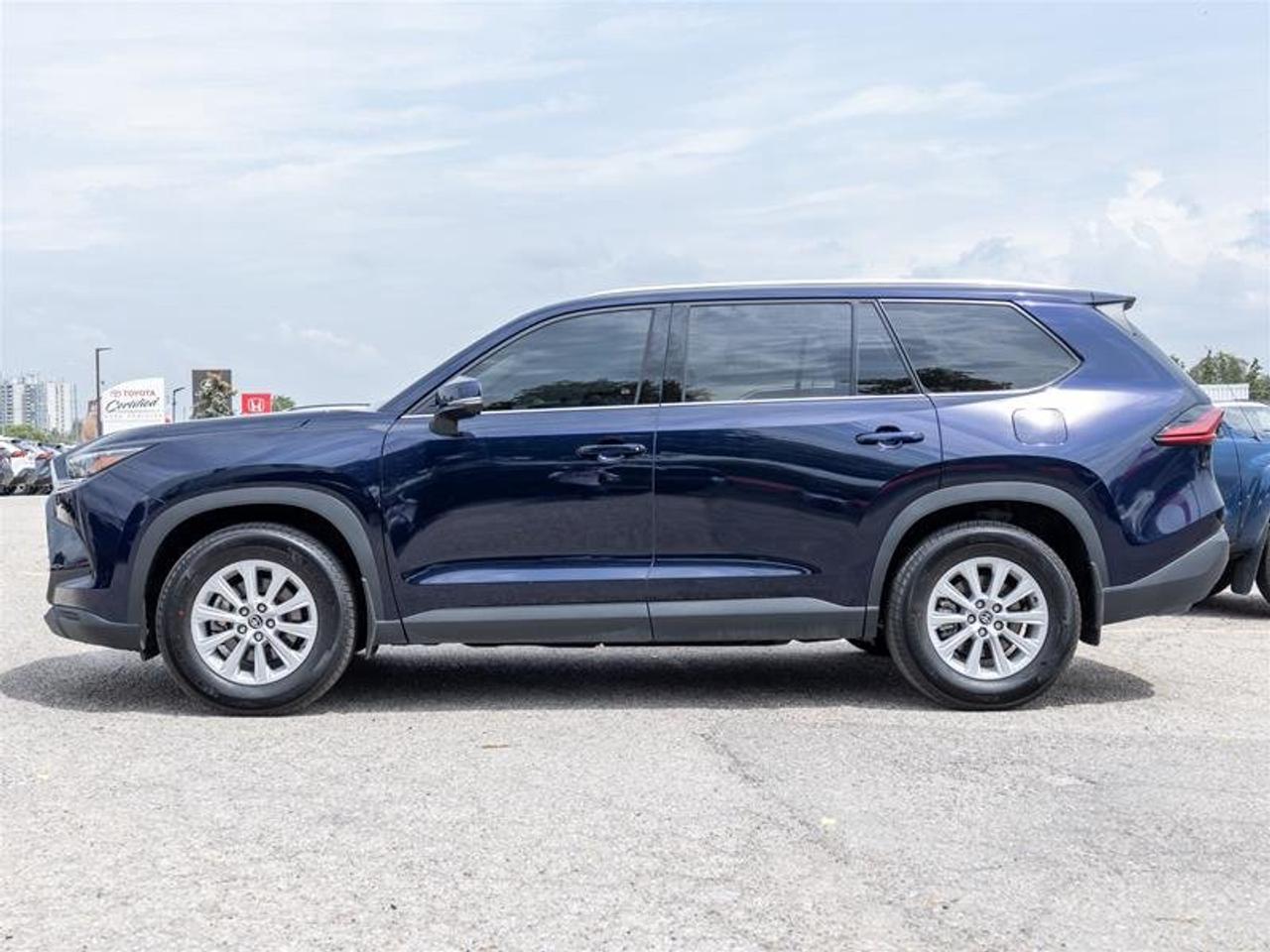 2026 Toyota Grand Highlander Hyb rid XLE AW Sunroof | Backup Cam | Heated Seats | Wireless Charging | XLE Photo2