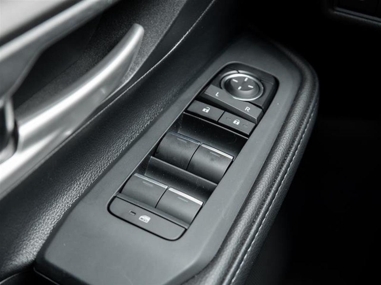 2026 Toyota Grand Highlander Hyb rid XLE AW Sunroof | Backup Cam | Heated Seats | Wireless Charging | XLE Photo