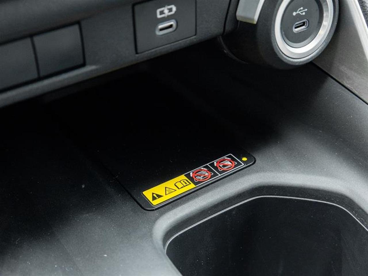 2026 Toyota Grand Highlander Hyb rid XLE AW Sunroof | Backup Cam | Heated Seats | Wireless Charging | XLE Photo