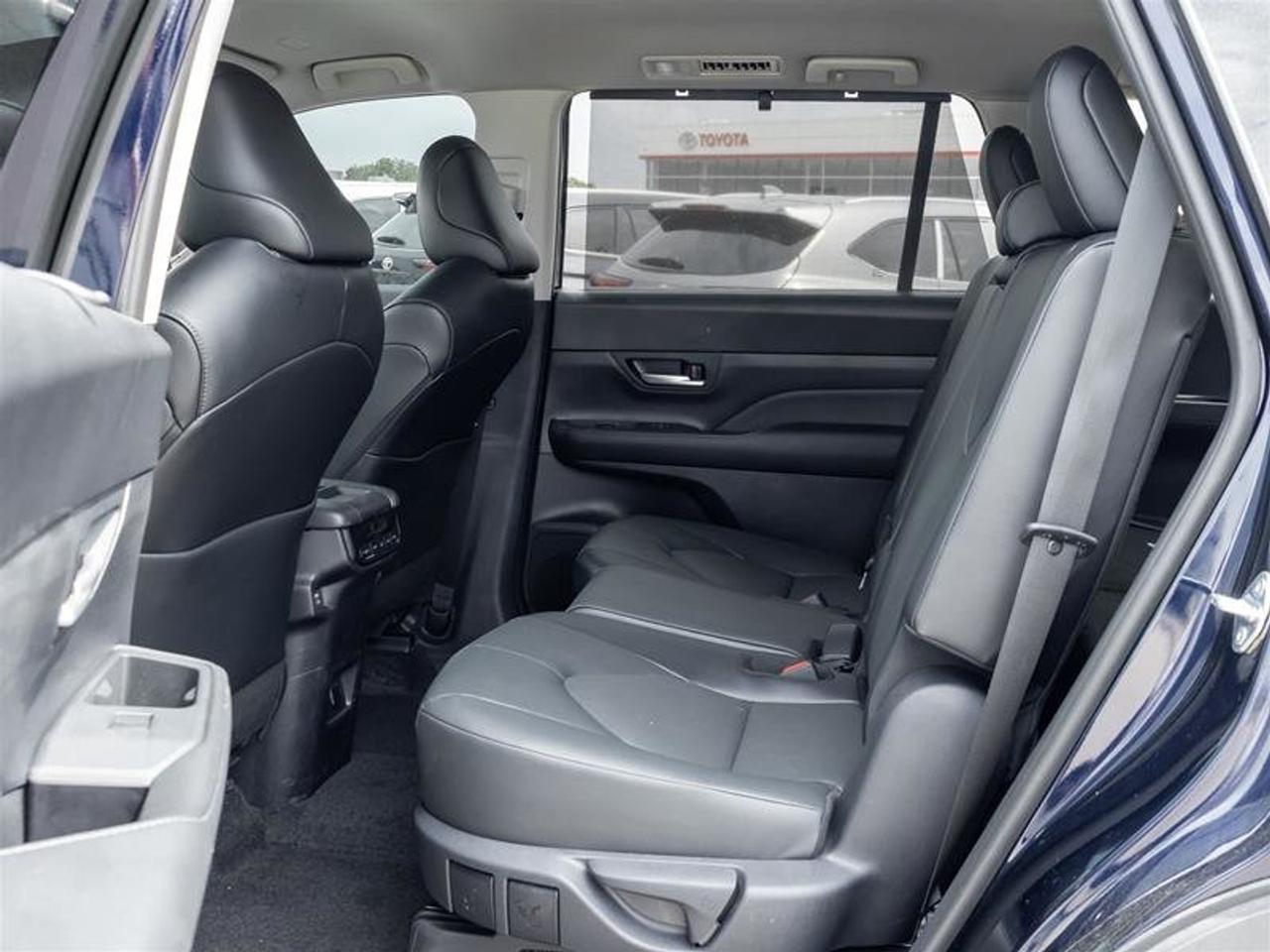 2026 Toyota Grand Highlander Hyb rid XLE AW Sunroof | Backup Cam | Heated Seats | Wireless Charging | XLE Photo