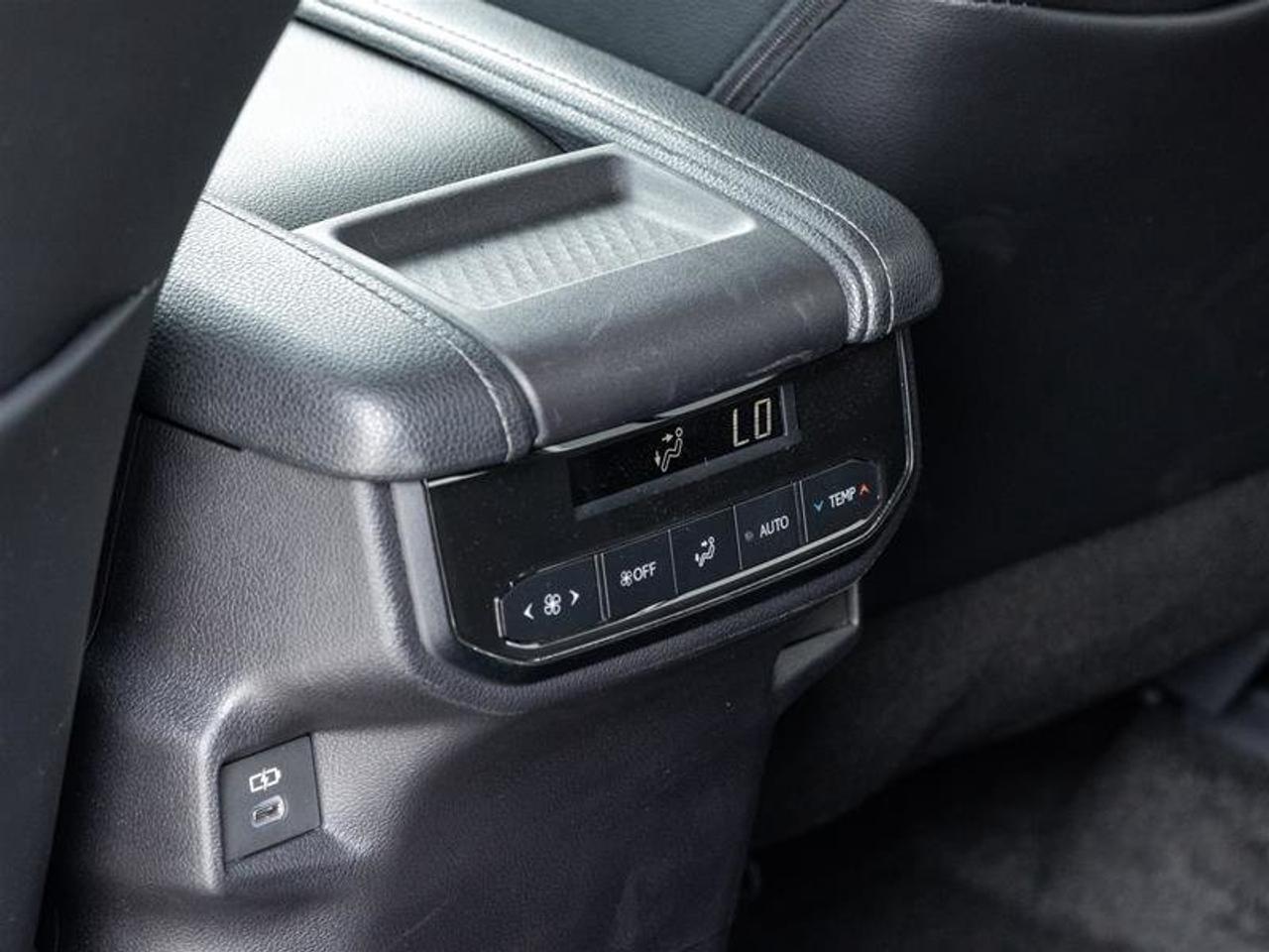 2026 Toyota Grand Highlander Hyb rid XLE AW Sunroof | Backup Cam | Heated Seats | Wireless Charging | XLE Photo