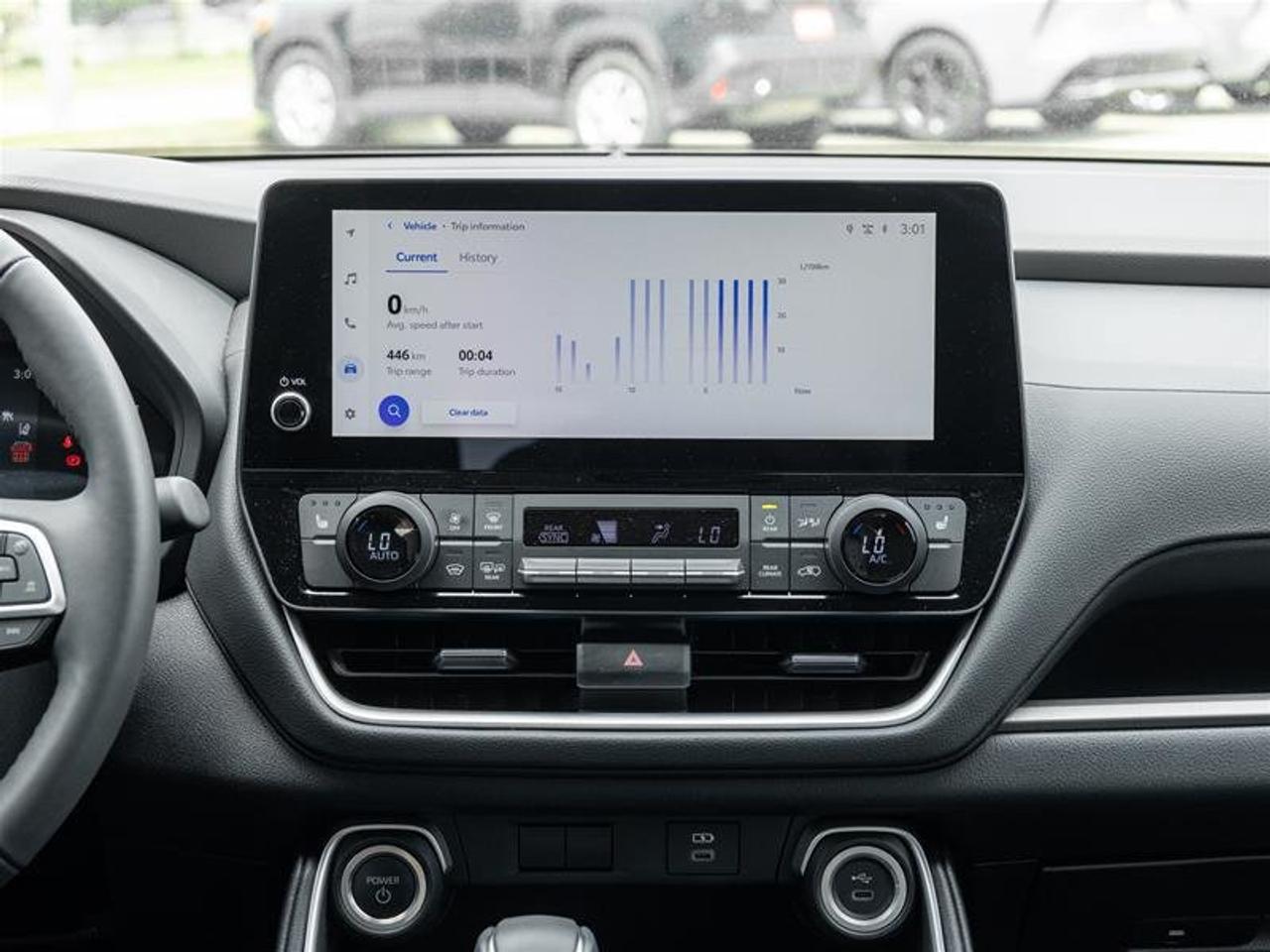 2026 Toyota Grand Highlander Hyb rid XLE AW Sunroof | Backup Cam | Heated Seats | Wireless Charging | XLE Photo