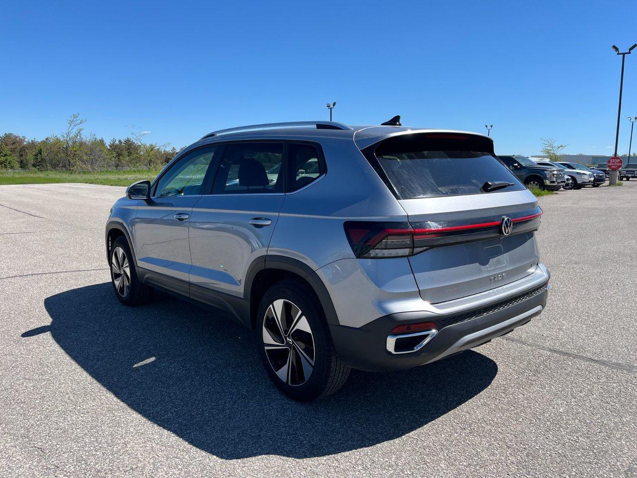 2025 Volkswagen Taos Comfortline 4Motion Photo