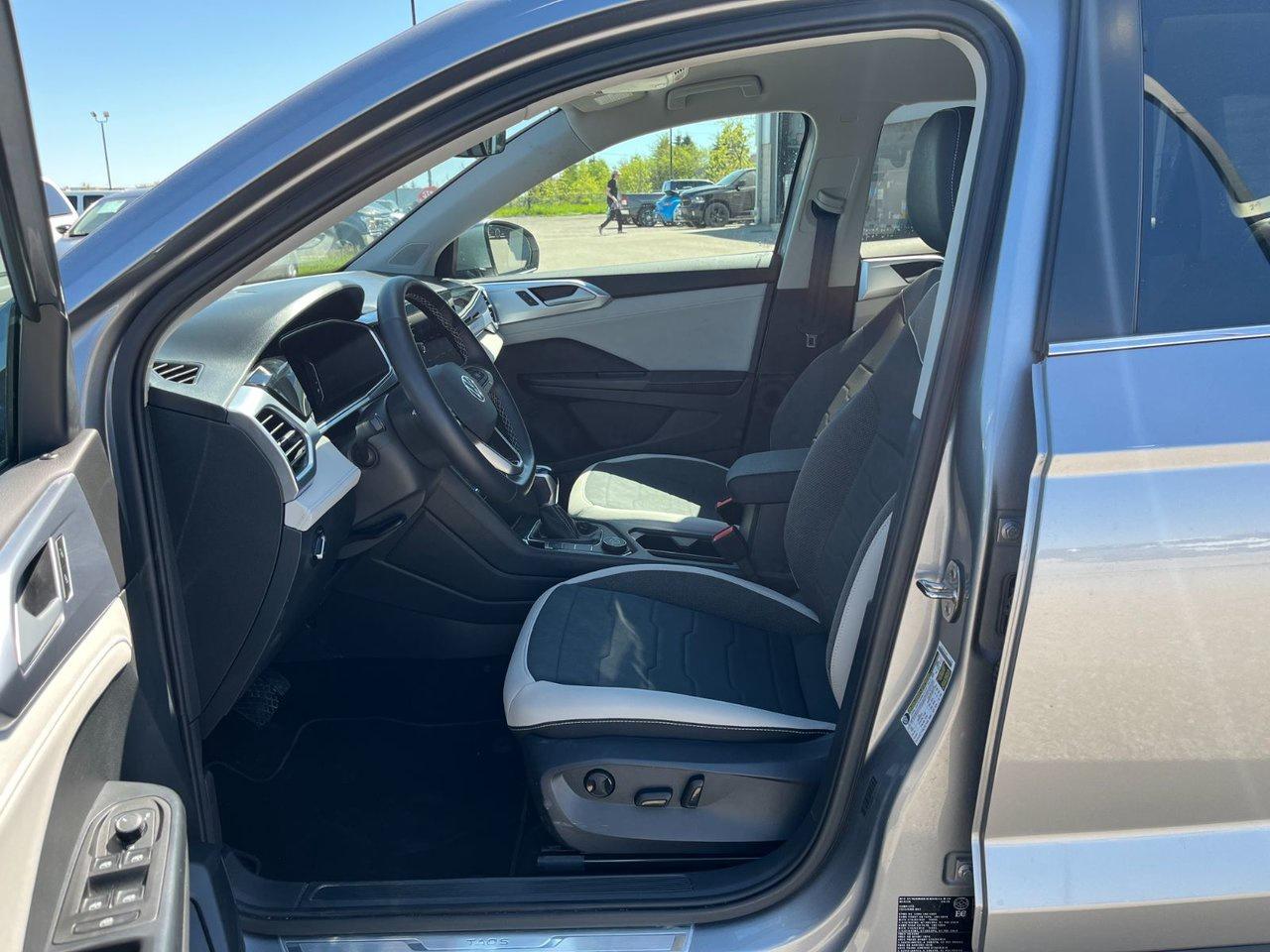 2025 Volkswagen Taos Comfortline 4Motion Photo