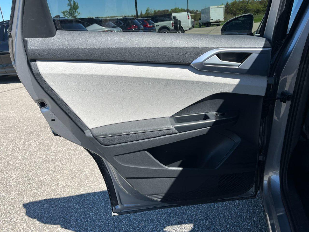 2025 Volkswagen Taos Comfortline 4Motion Photo