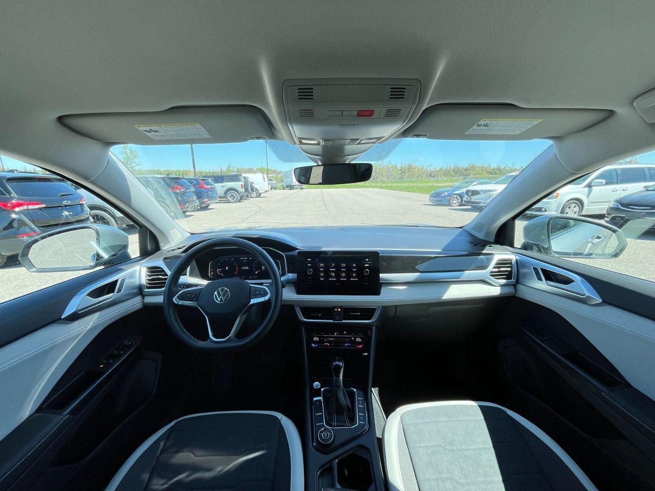 2025 Volkswagen Taos Comfortline 4Motion Photo