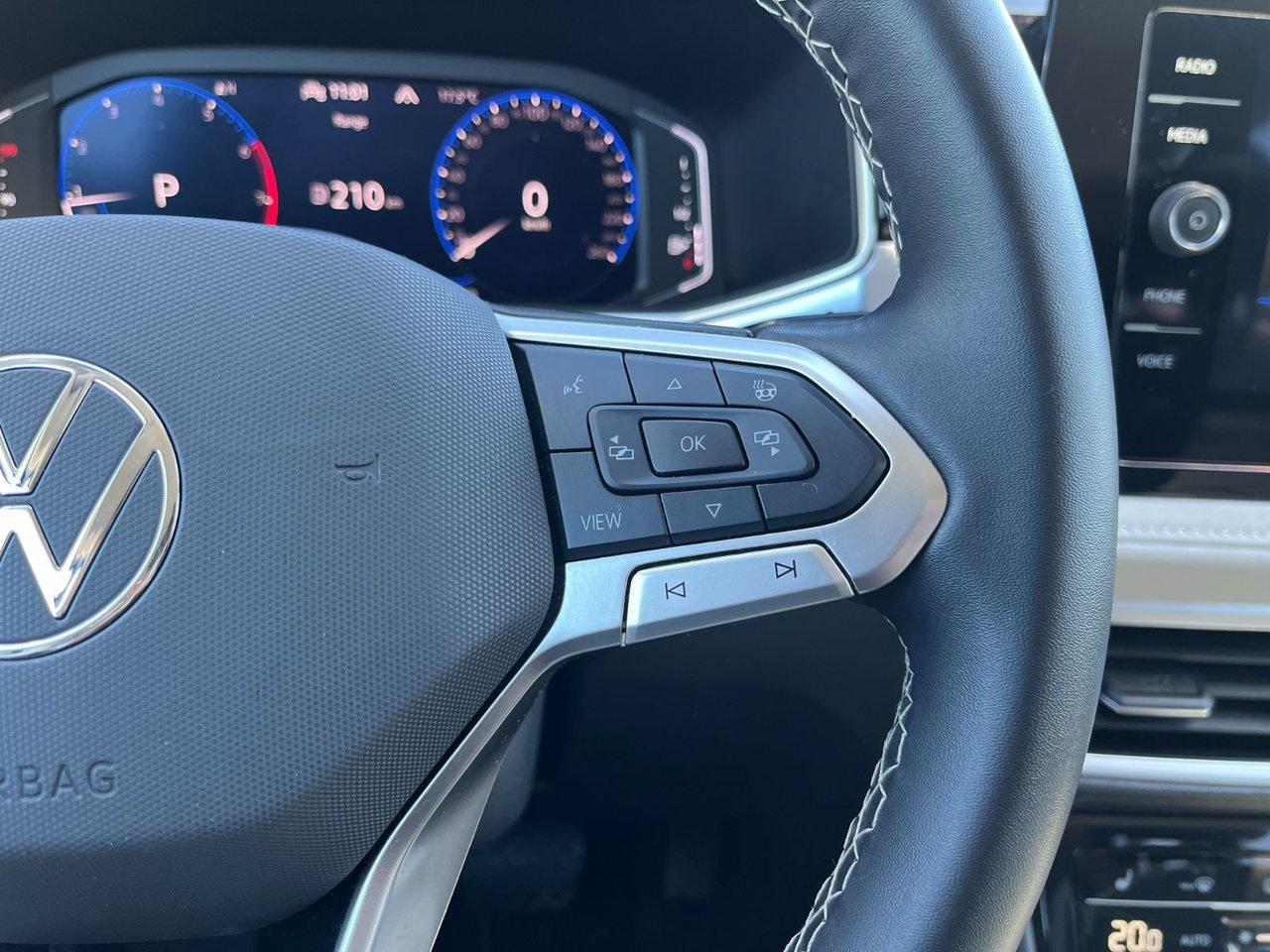 2025 Volkswagen Taos Comfortline 4Motion Photo