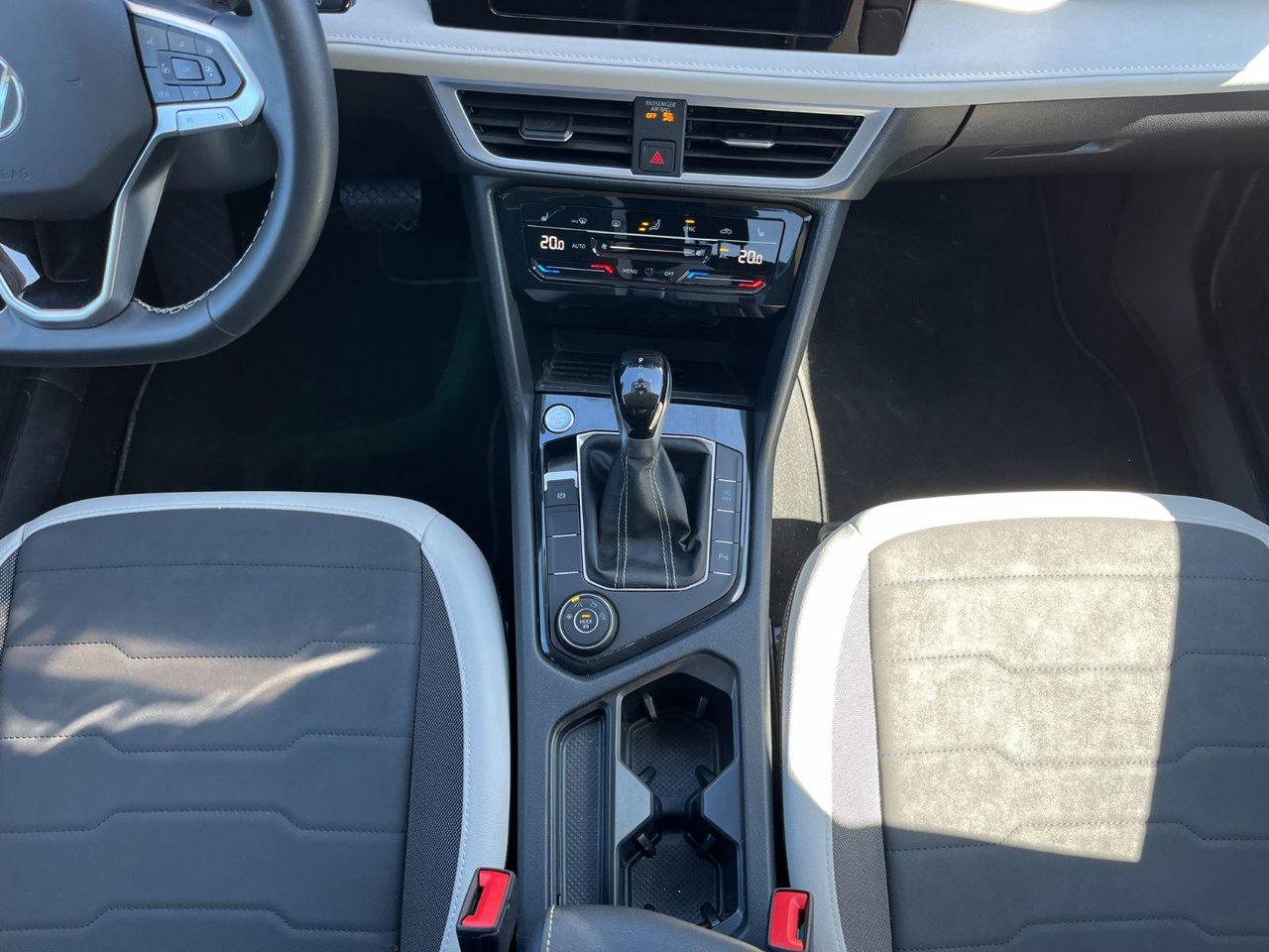 2025 Volkswagen Taos Comfortline 4Motion Photo