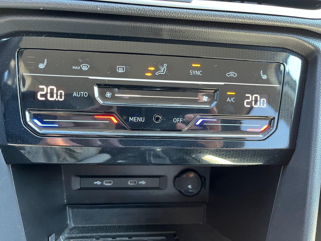 2025 Volkswagen Taos Comfortline 4Motion Photo