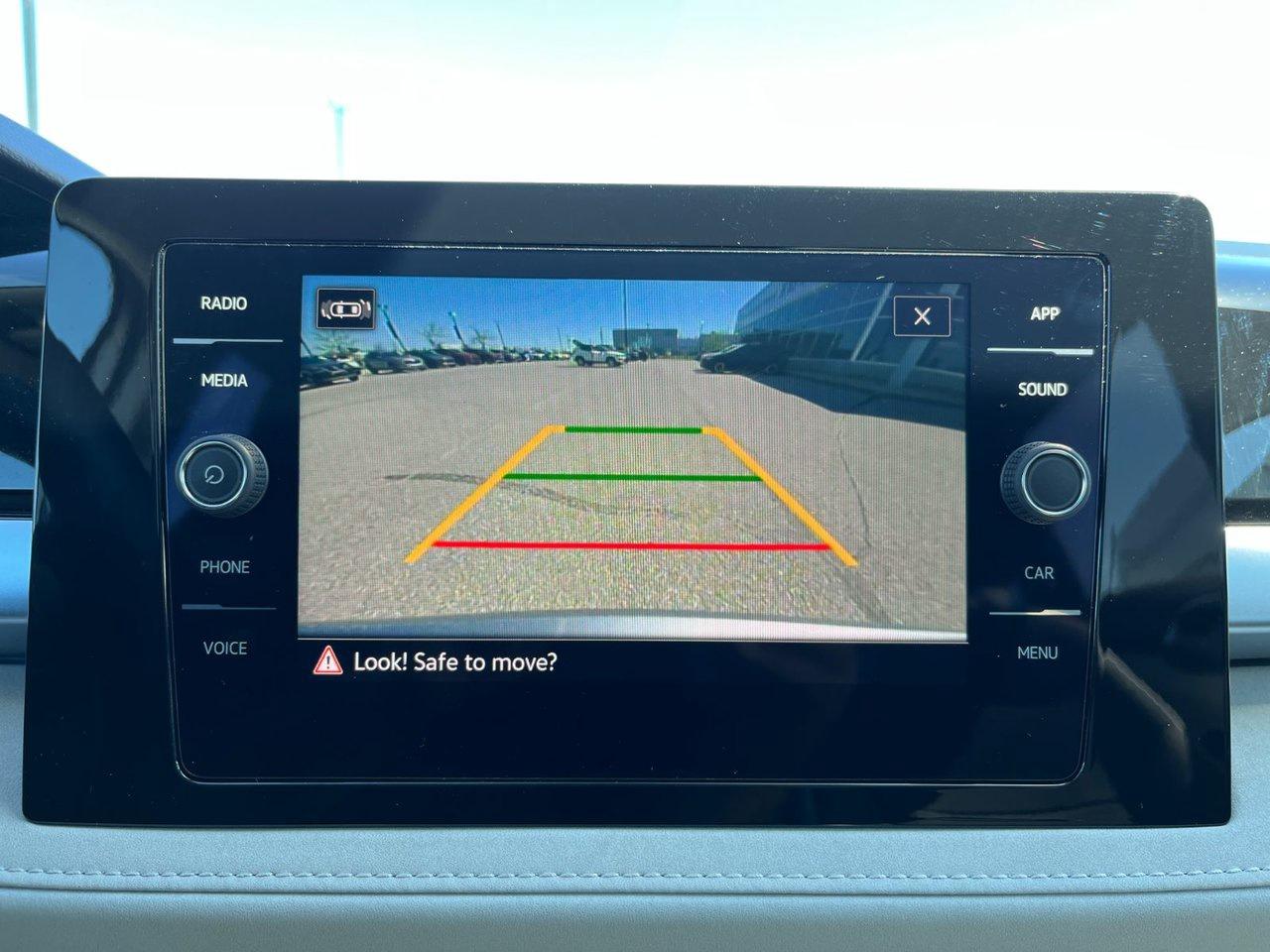 2025 Volkswagen Taos Comfortline 4Motion Photo