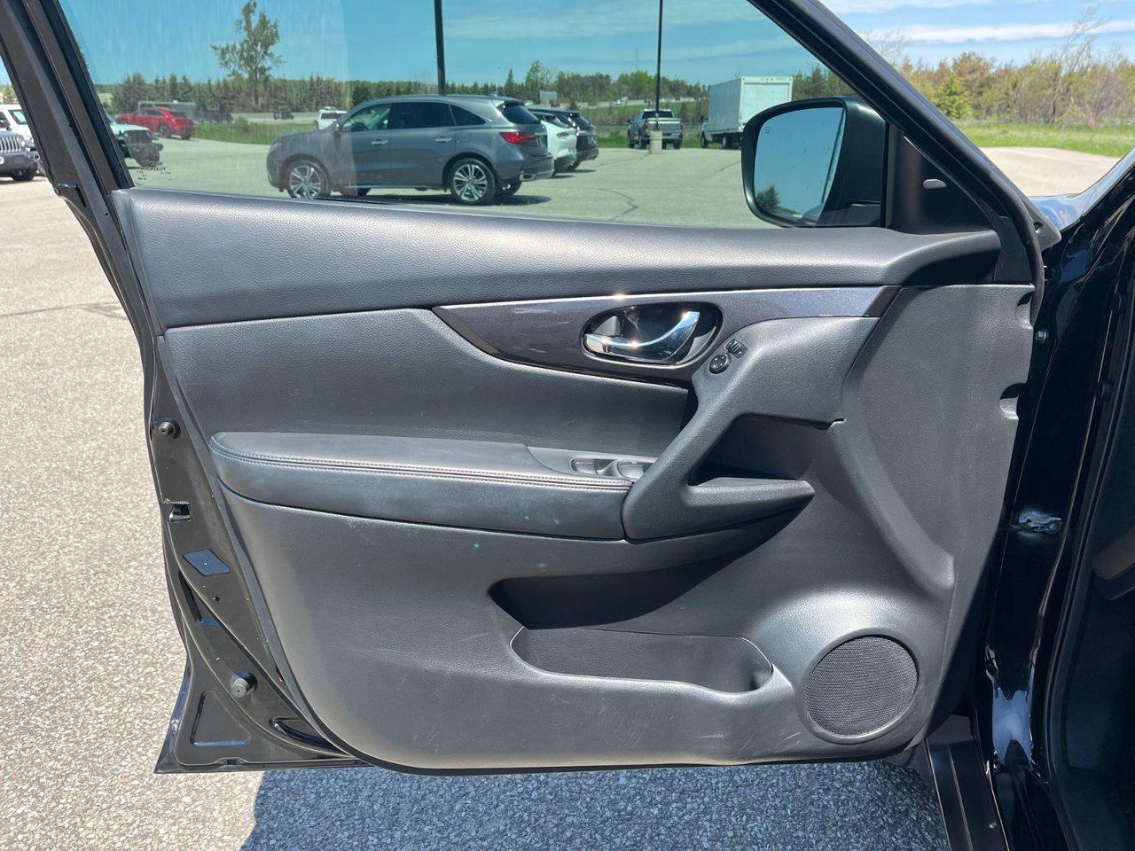 2020 Nissan Rogue Special Edition AWD Photo