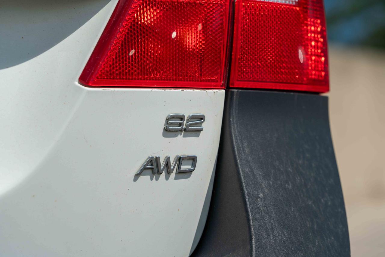 2011 Volvo XC70 3.2L AWD WAGON Photo
