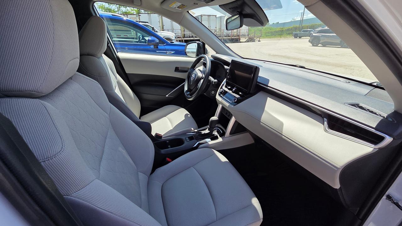 2023 Toyota Corolla Cross L Photo