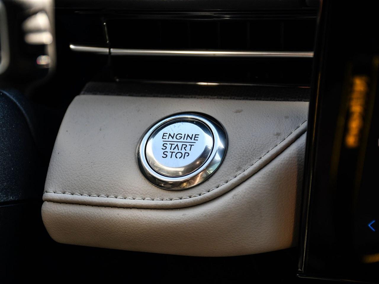 2025 Lincoln Nautilus Premiere AWD Photo