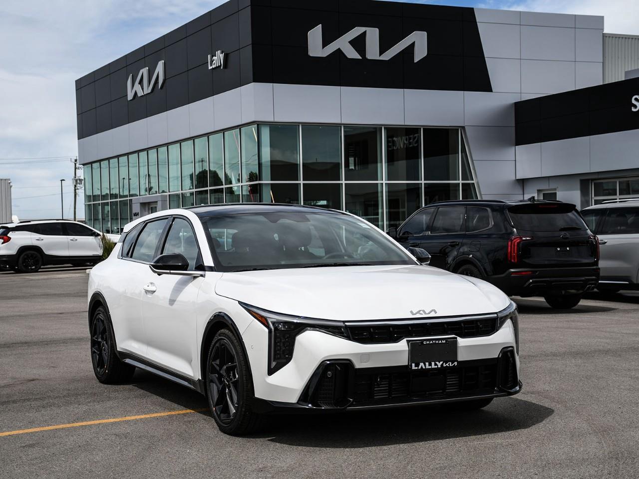 2026 Kia K4 GT-Line Turbo Limited w/Red Interior 2026 Kia K4 Hatchback – GT-Line Turbo Photo0