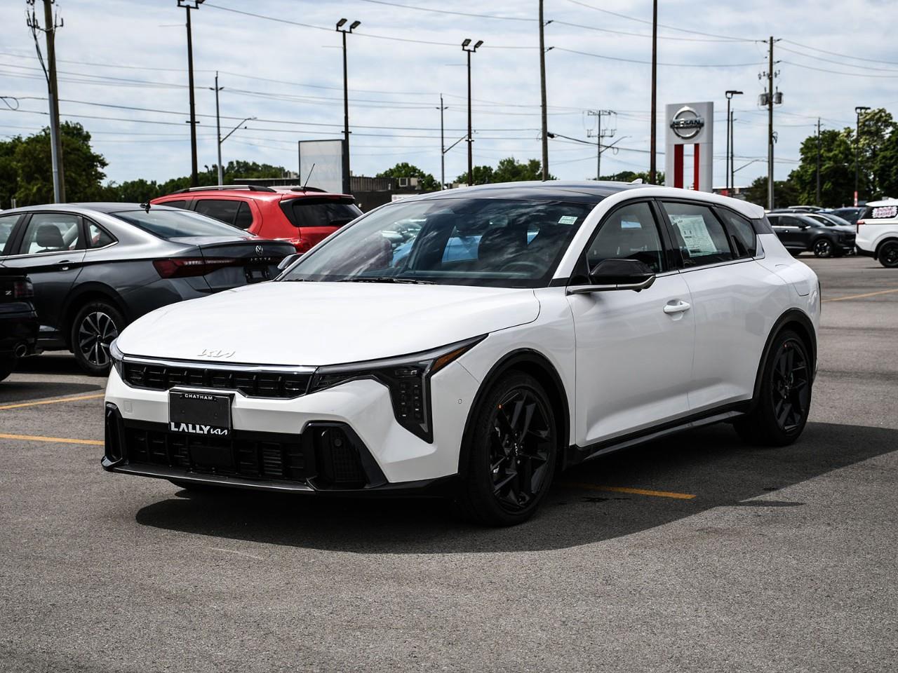 2026 Kia K4 GT-Line Turbo Limited w/Red Interior 2026 Kia K4 Hatchback – GT-Line Turbo Photo2