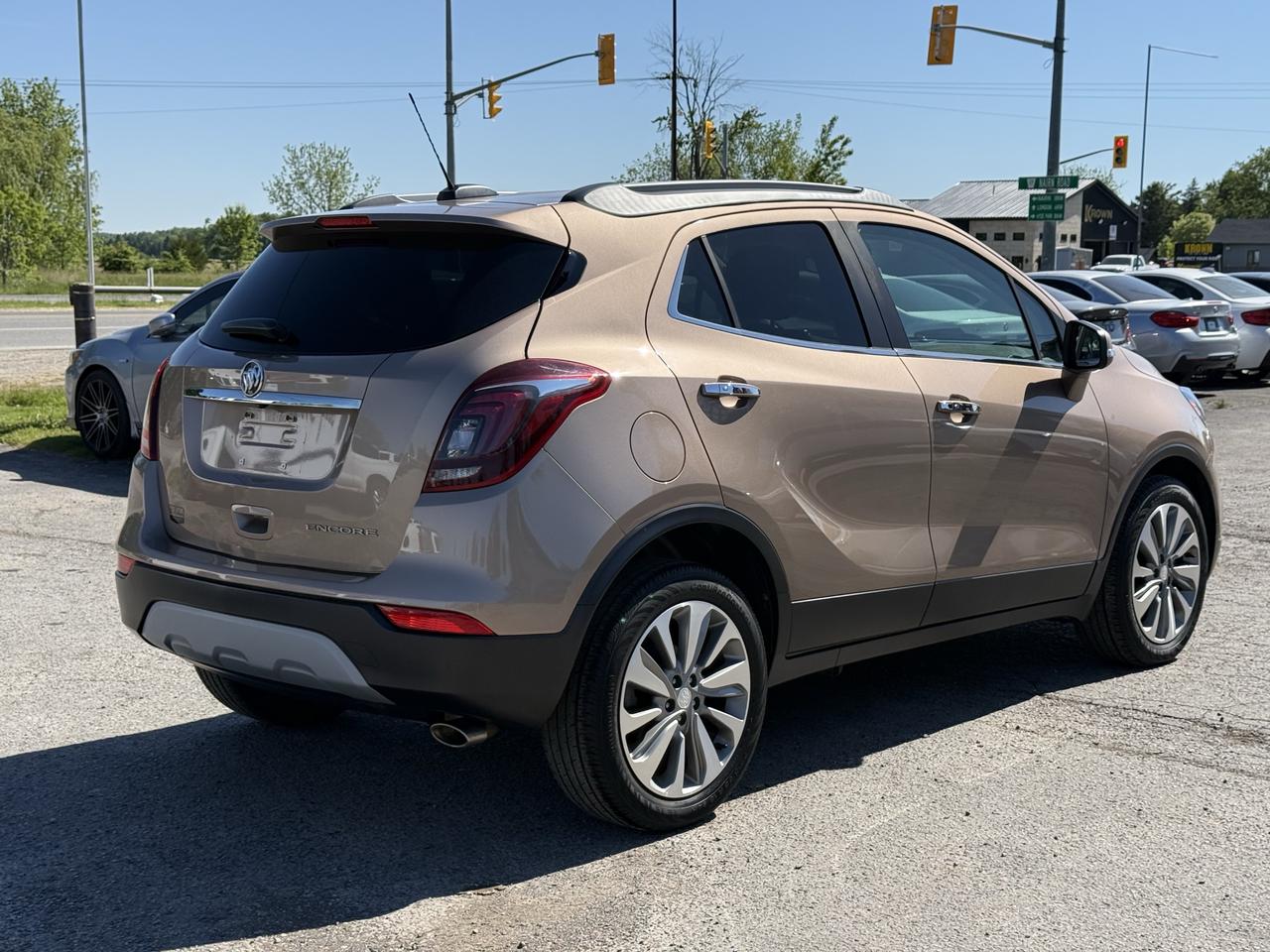 2019 Buick Encore Preffered Photo2