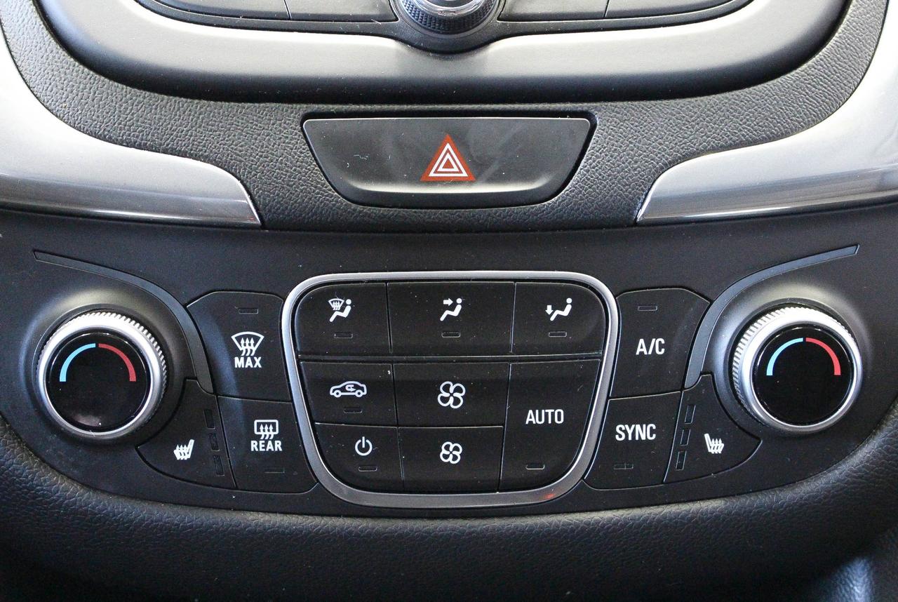 2018 Chevrolet Equinox 1LT AWD - HEATED FRONT SEATS - CLOTH UPHOLSTERY Photo