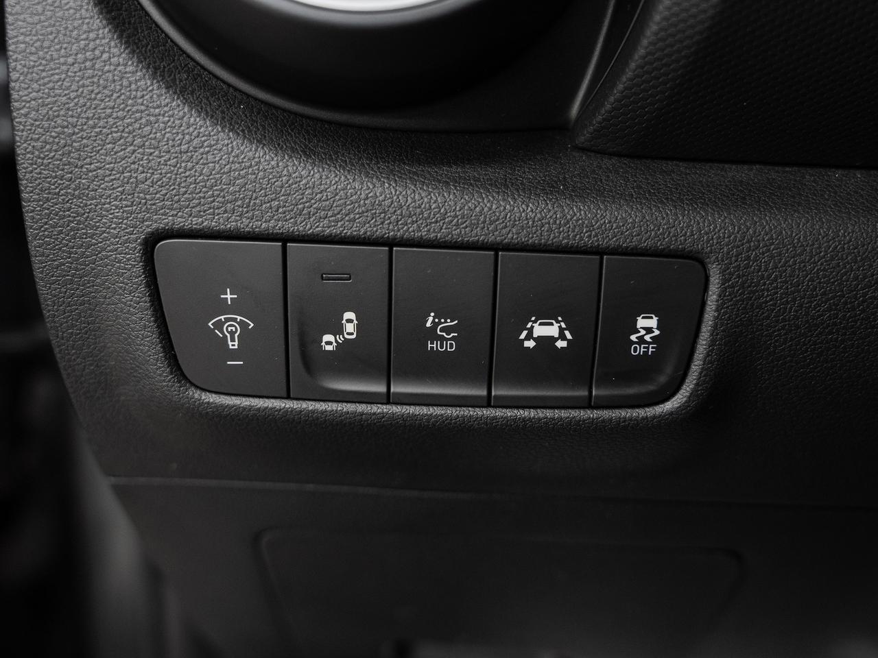 2021 Hyundai KONA ULTIMATE AWD | Nav | Leather | Sunroof | CarPlay