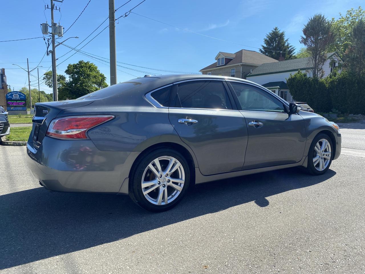 2015 Nissan Altima 3.5 SL - Photo #3