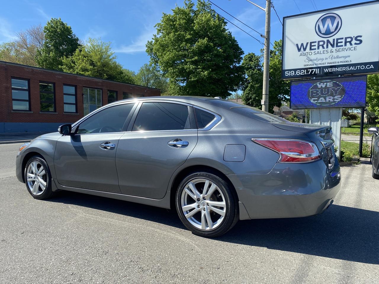 2015 Nissan Altima 3.5 SL - Photo #2