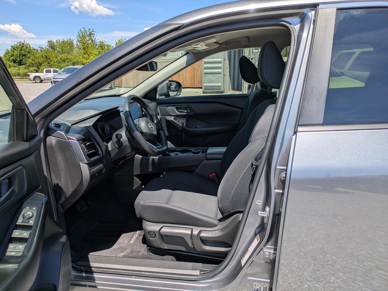 2024 Nissan Rogue AWD S Photo