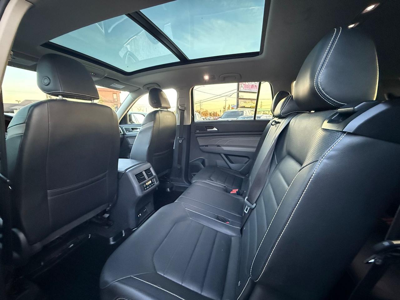 2022 Volkswagen Atlas Highline HIGHLINE Photo