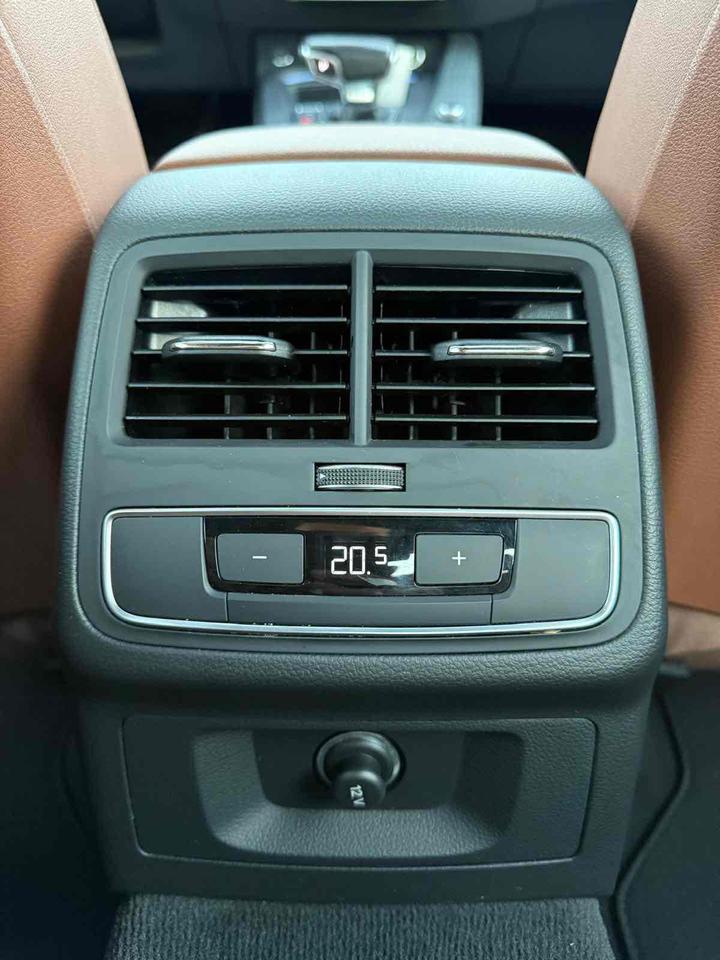 2022 Audi A4 Prestige Photo