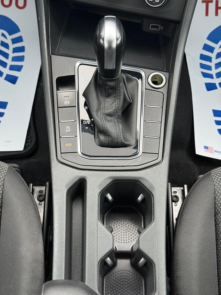 2019 Volkswagen Jetta SE Photo
