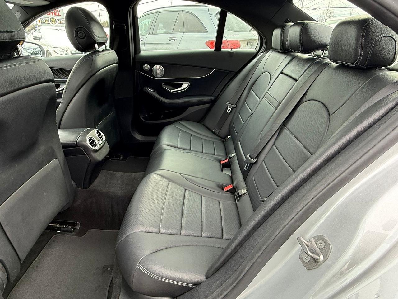 2019 Mercedes-Benz C-Class C300 Photo