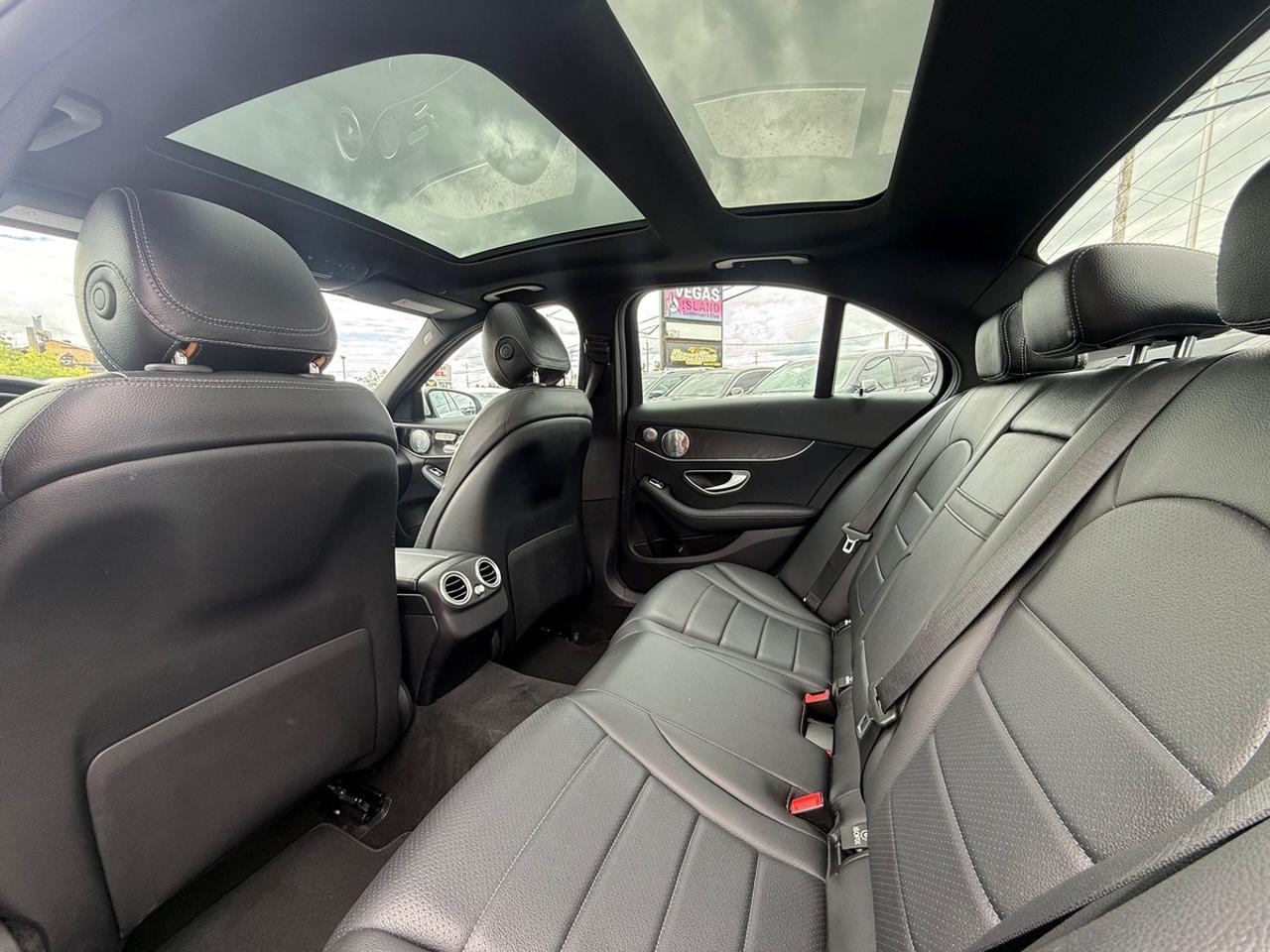 2019 Mercedes-Benz C-Class C300 Photo
