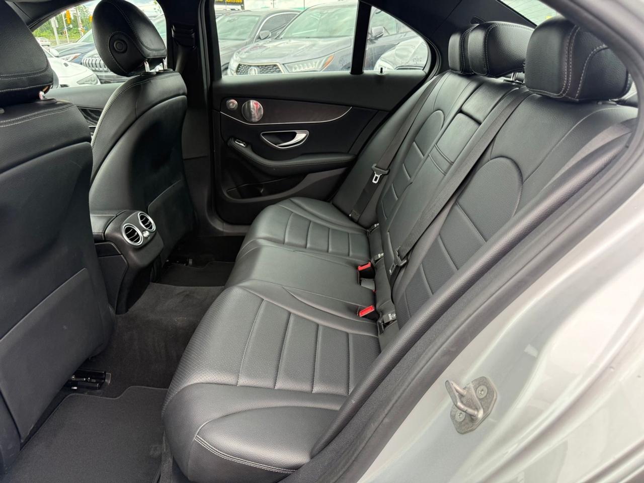 2019 Mercedes-Benz C-Class C300 Photo