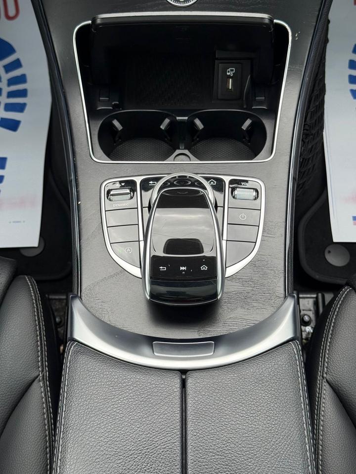 2019 Mercedes-Benz C-Class C300 Photo