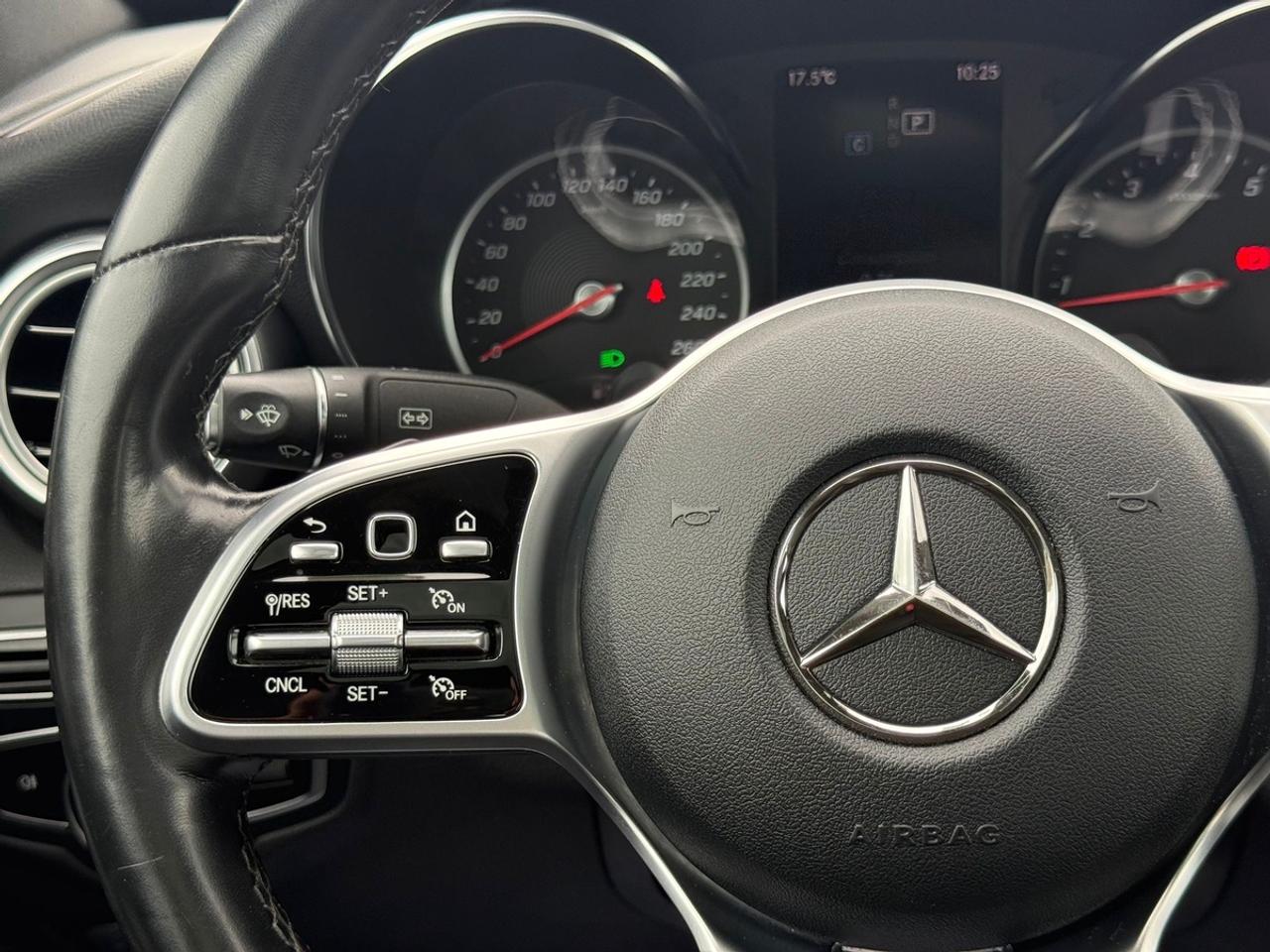 2019 Mercedes-Benz C-Class C300 Photo