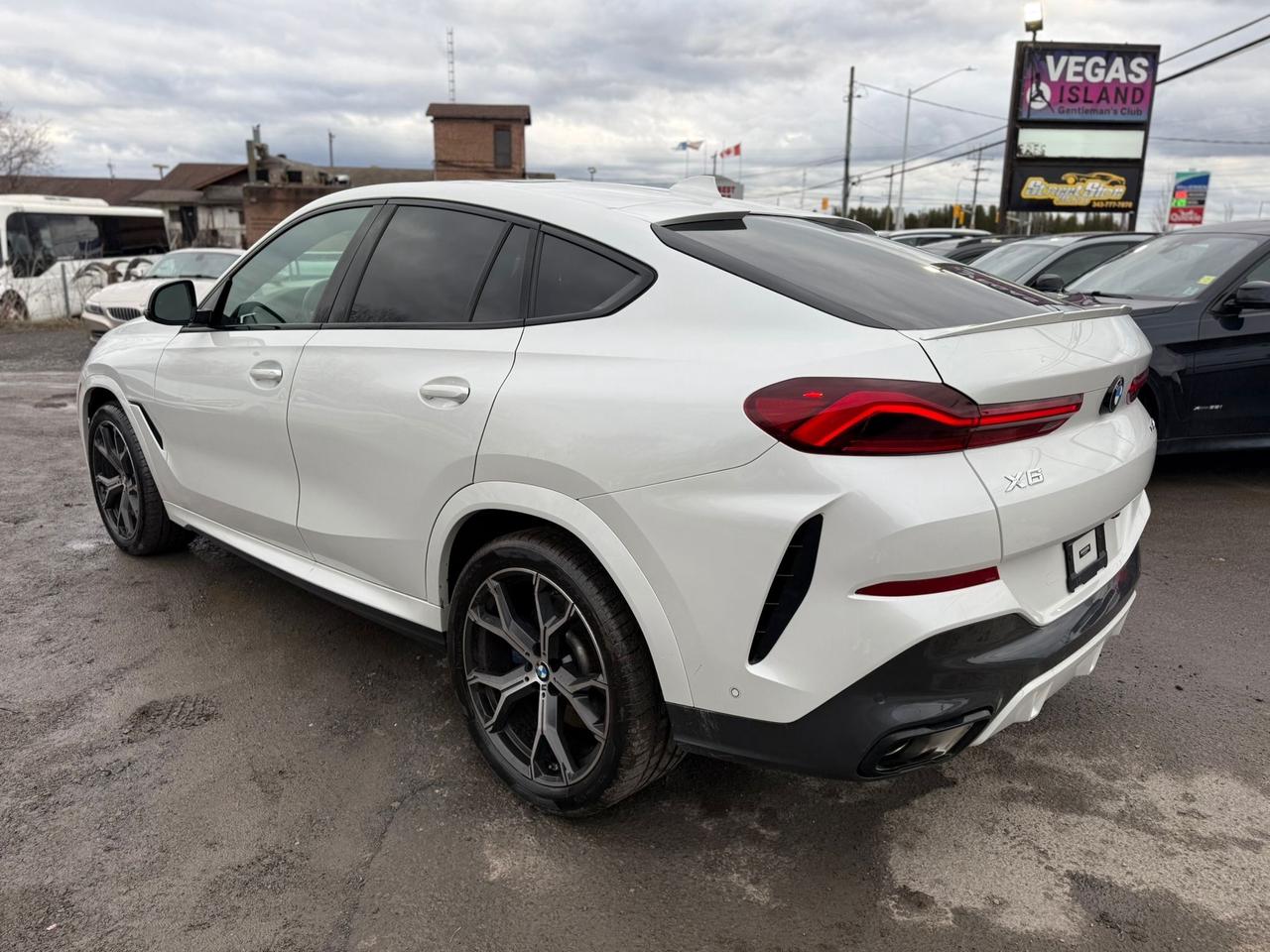 2021 BMW X6 xDrive40i Photo