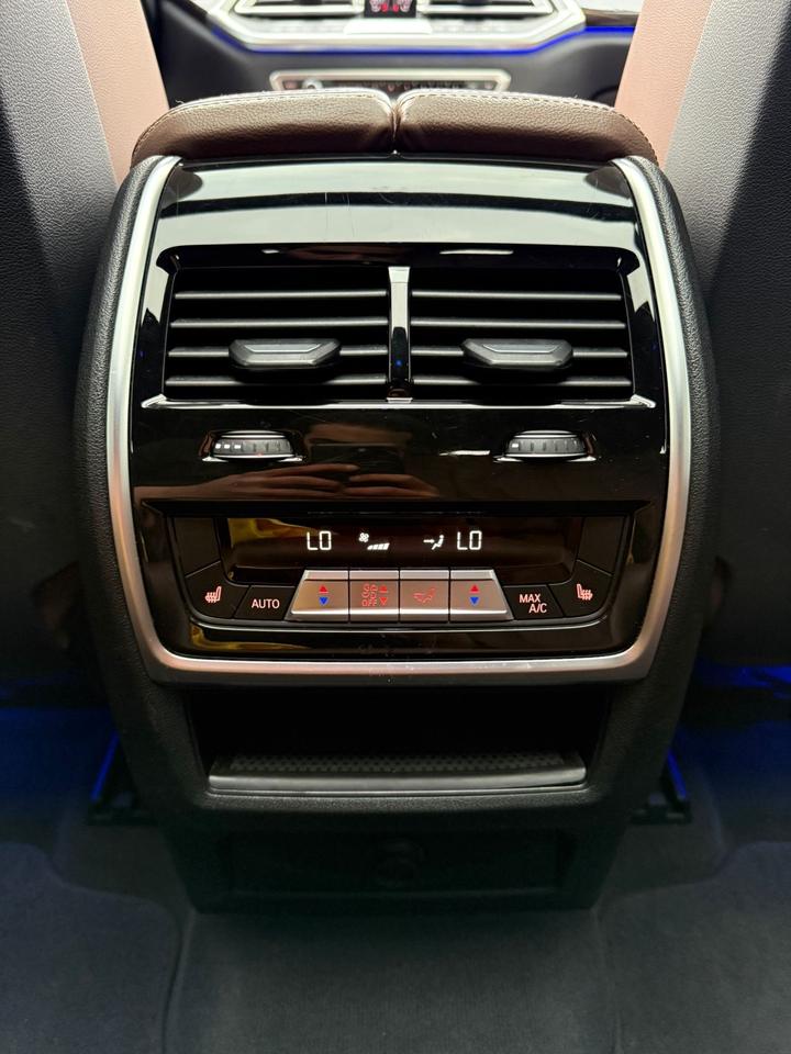 2021 BMW X6 xDrive40i Photo