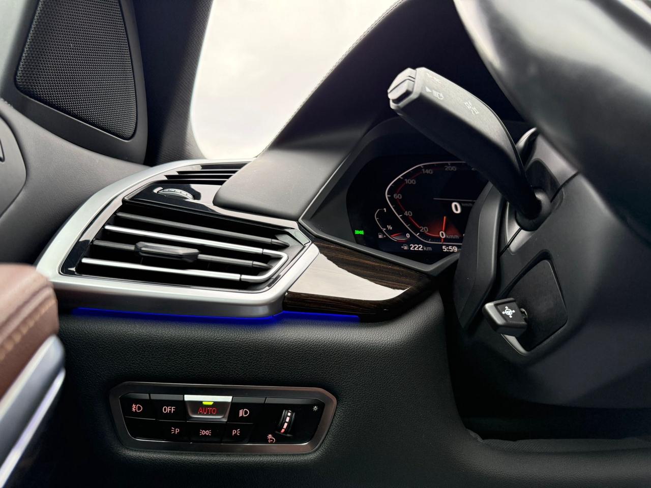 2021 BMW X6 xDrive40i Photo