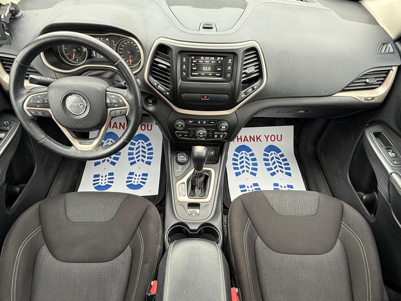 2016 Jeep Cherokee Latitude Photo