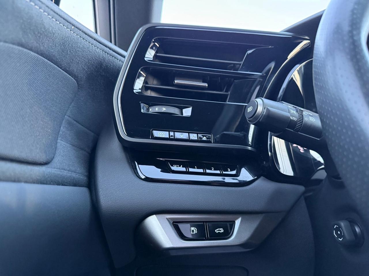 2023 Lexus RX 500H F Sport Performance Photo